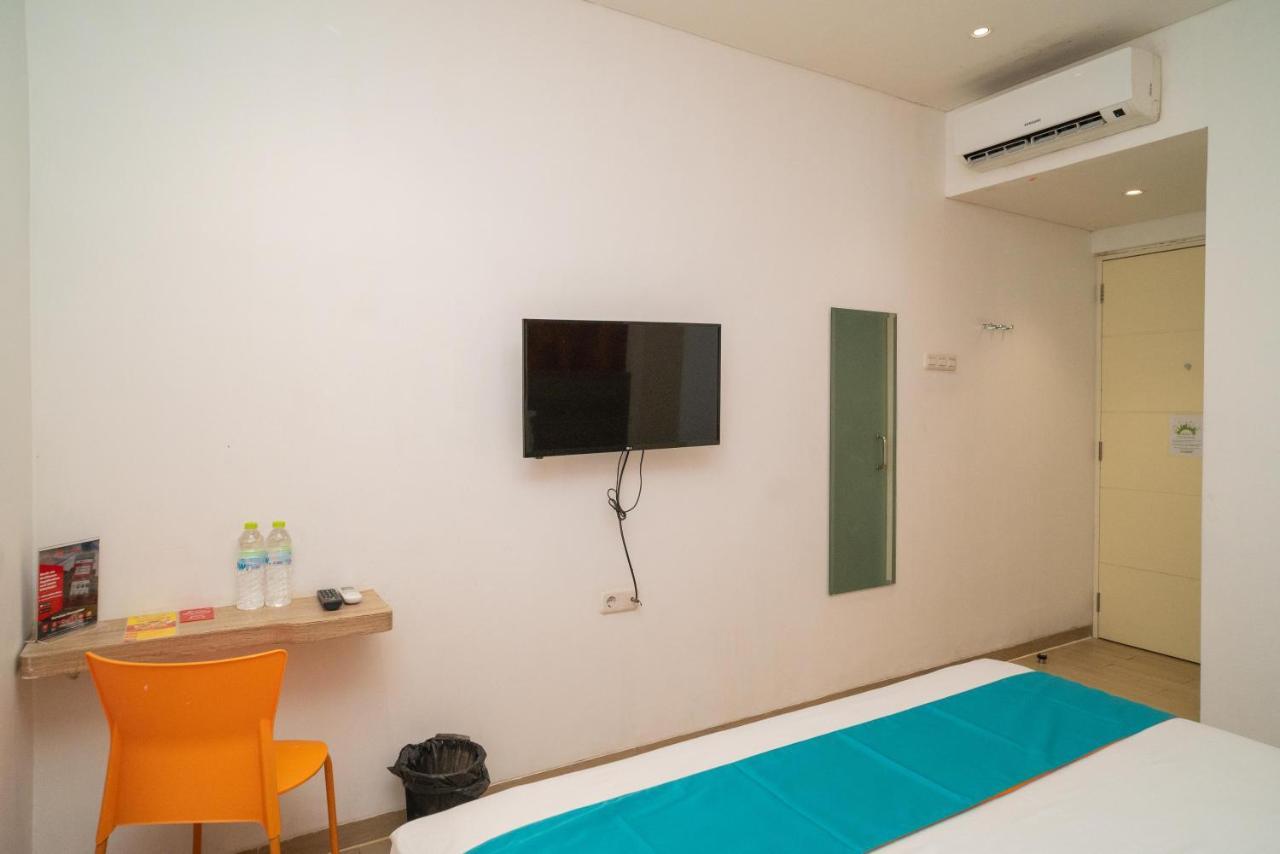 Sans Hotel Kupang Indah Surabaya By Reddoorz Zewnętrze zdjęcie