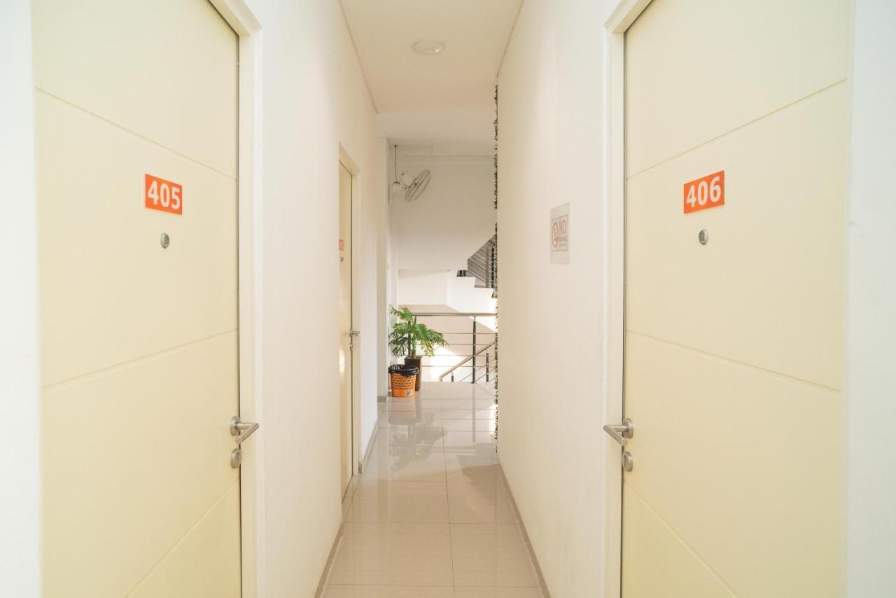 Sans Hotel Kupang Indah Surabaya By Reddoorz Zewnętrze zdjęcie