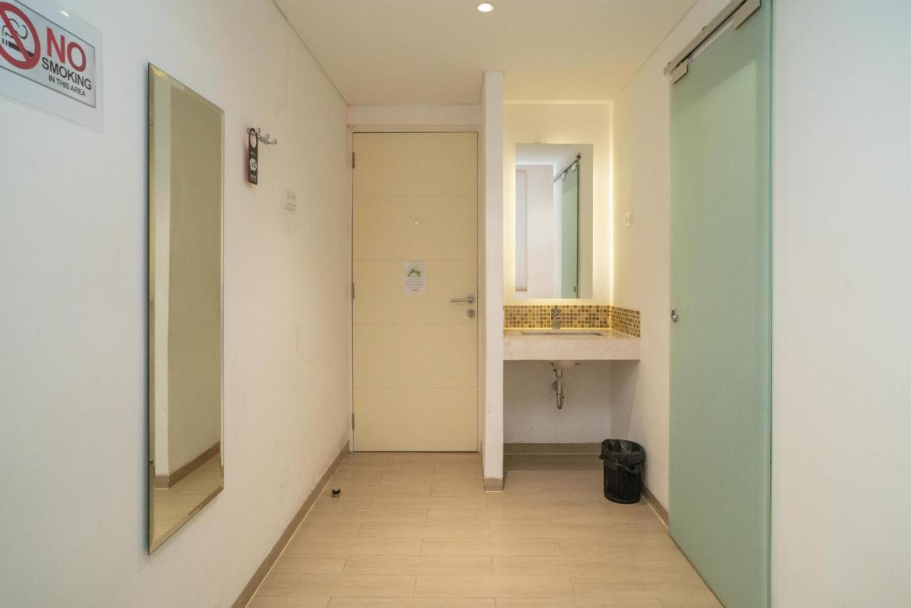 Sans Hotel Kupang Indah Surabaya By Reddoorz Zewnętrze zdjęcie